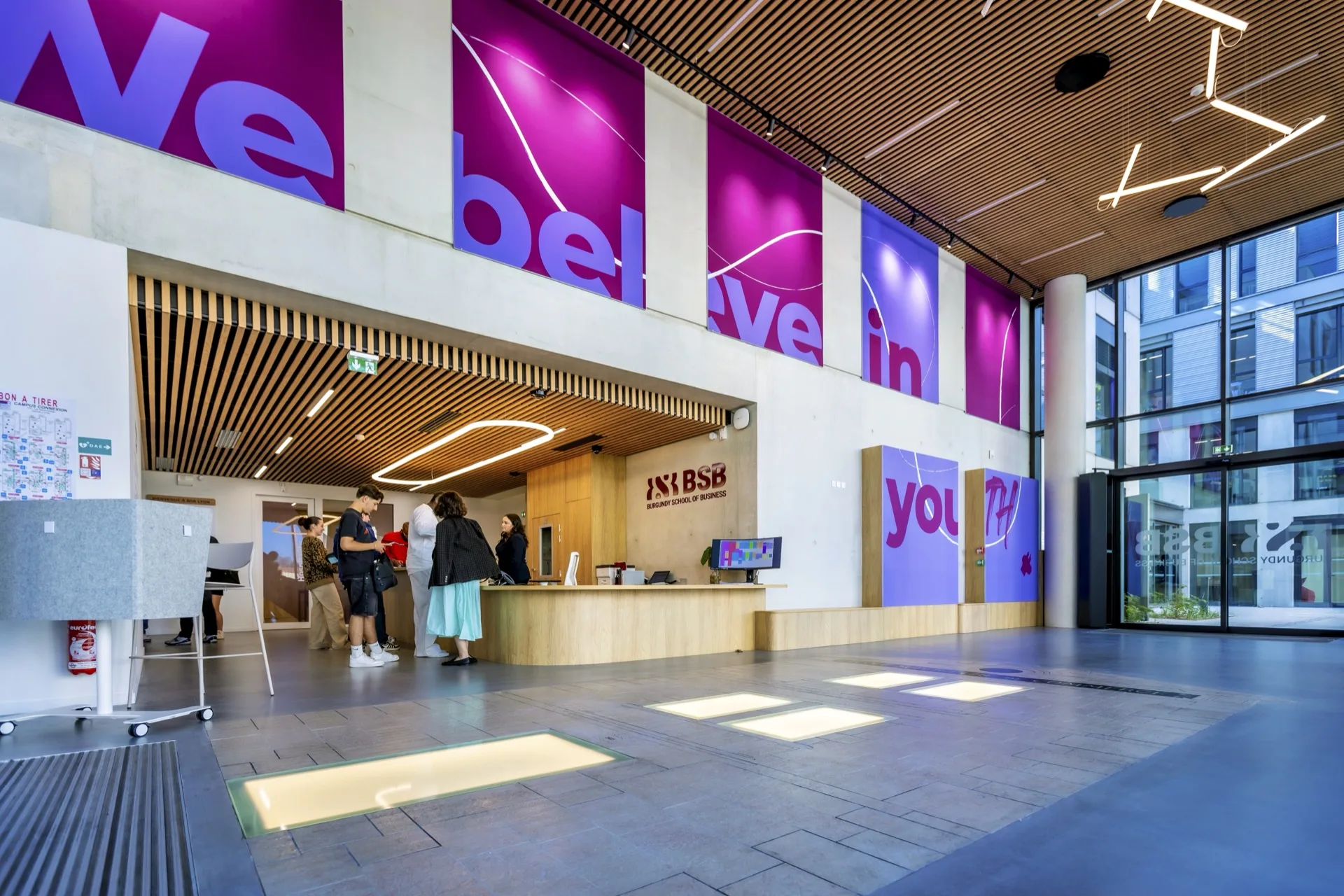 Le hall du campus BSB